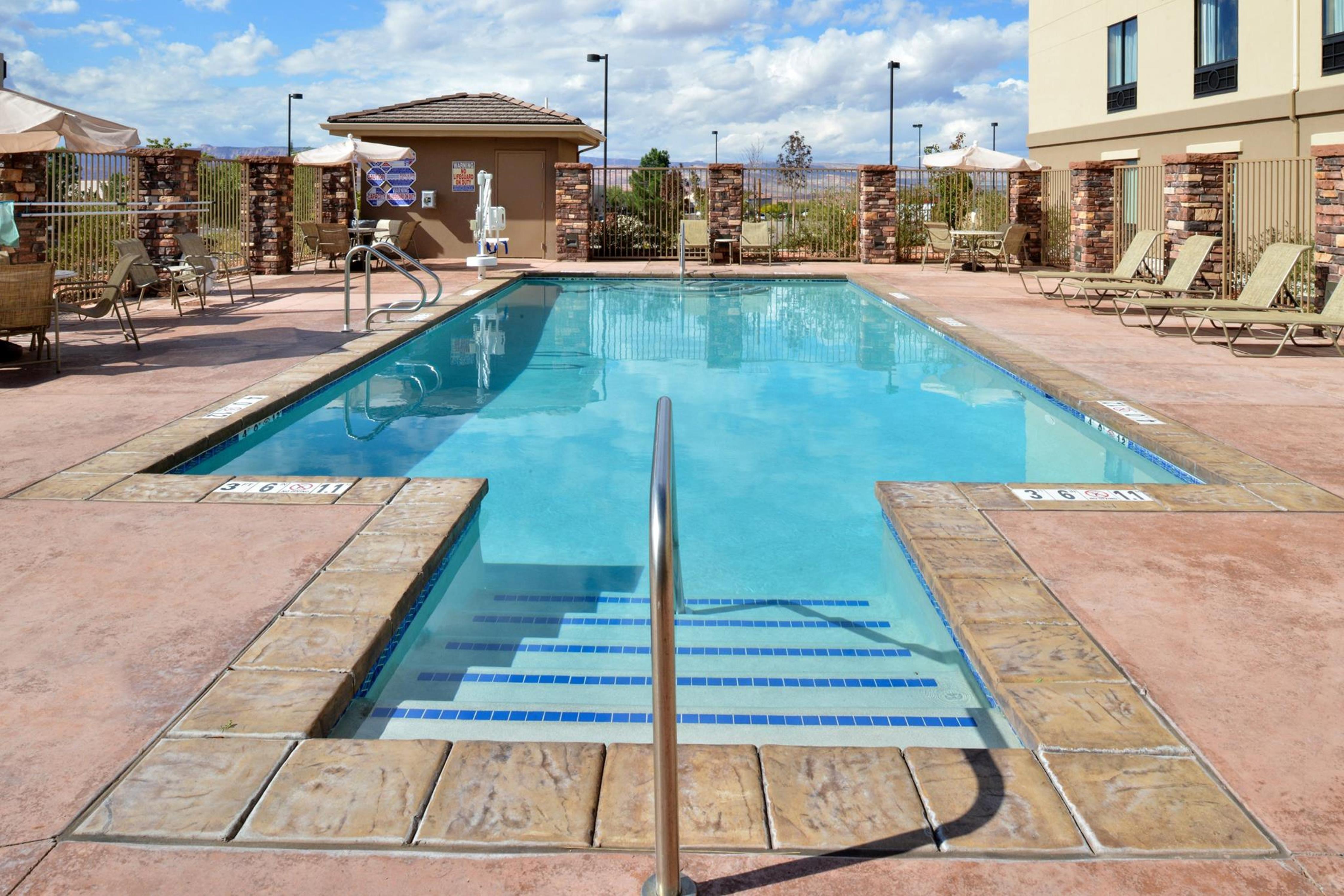 Holiday Inn Express & Suites Page - Lake Powell Area By Ihg Exterior foto