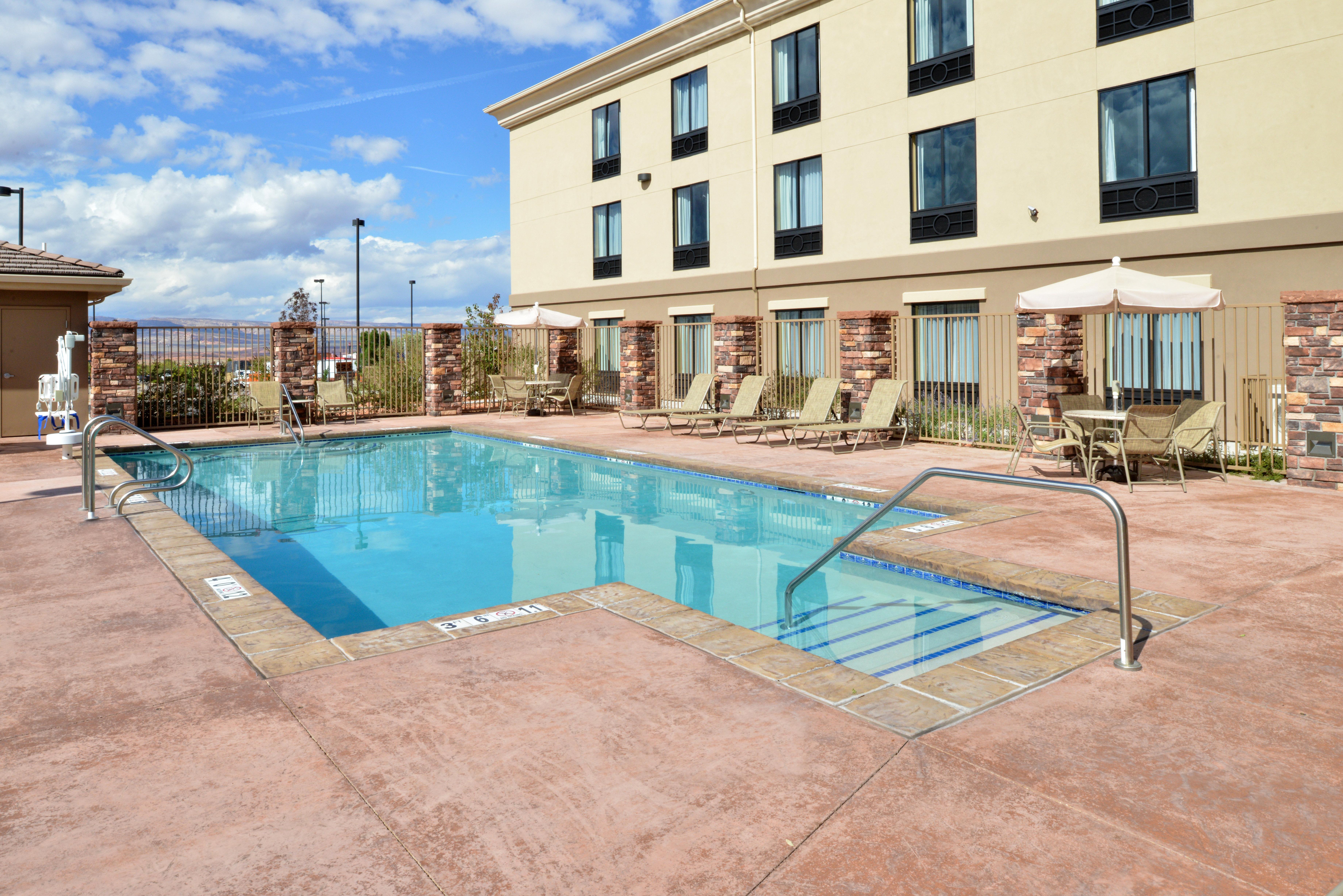 Holiday Inn Express & Suites Page - Lake Powell Area By Ihg Exterior foto